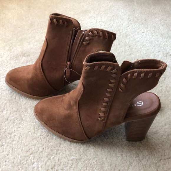 Charles Albert Shoes - Cute suede booties